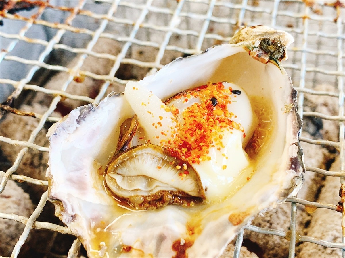 マヨ＋ニンニク＋一味 トッピング焼き牡蠣